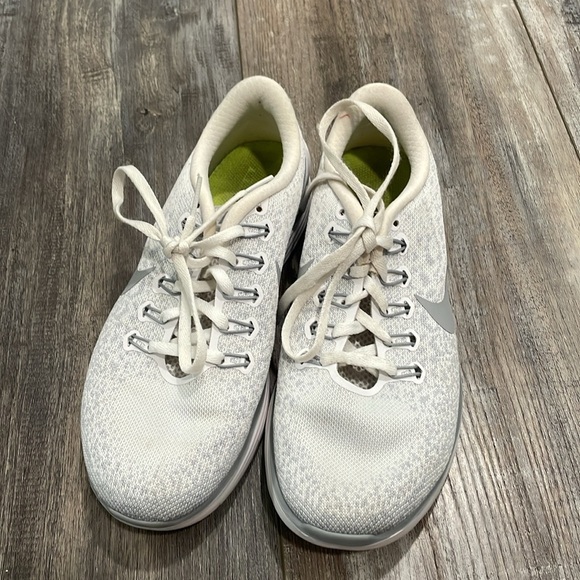 Nike free distance running shoes hyper jade/white size 8 - Picture 2 of 9